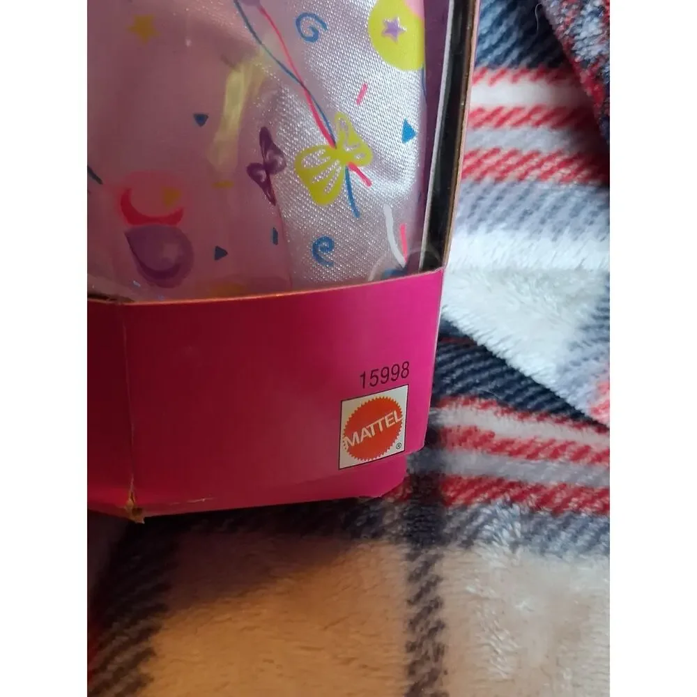 Barbie Birthday The Prettiest Present for You Doll 1996 Mattel 15998